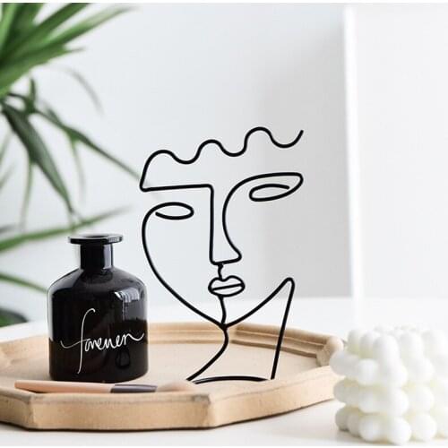 Abstract Character Sculpture Iron Art Decor Nordic Metal Black Lines Handmade Figurines Human Face Statue Home Decoration Gift