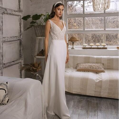 Beach Sexy Wedding Dresses Floor Length V-Neck Appliques Lace Sleeveless Chiffon Backless Bridal Gowns Sheath Summer Robe Party