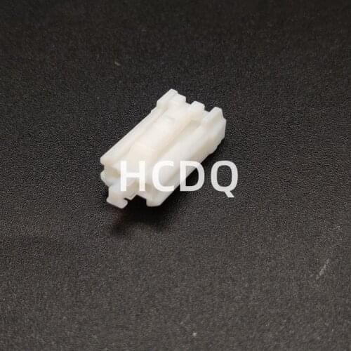 The original 90980-11148 2PIN automobile connector plug shell and terminal are supplied from stock