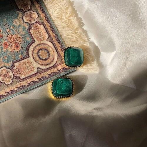 Retro Green Color Stone Geometric Earrings Vintage Gold Color Metal Square Small Stud Earrings for Women Ladies Party Jewelry
