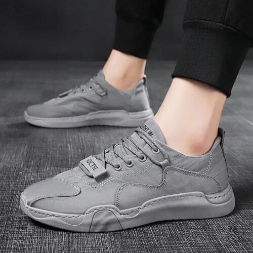 2021 New Summer Shoes Fashion Breathable Running Sneakers Mens Casual Sports Shoes Trendy Mens Shoes All-match Skateboard Shoes
