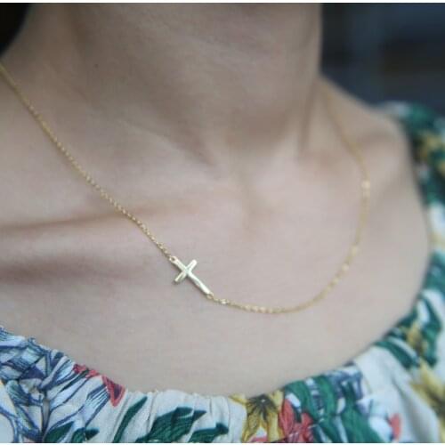 Exquisite and charming mini CZ cross sideways thin chain ladies gold silver stainless steel ladies cross simple fashion necklace