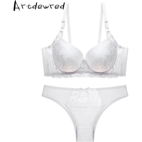 New Style Womens Underwear Green Color Push-up Temptation Bra Set Sexy Lace Adjustable Lingerie Set