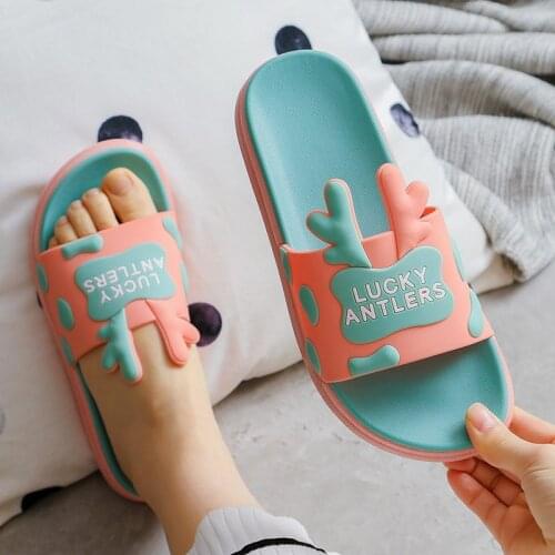 2021 new womens slippers cartoon cute outdoor home indoor bathroom bath thick bottom Beach couple fashion slippers