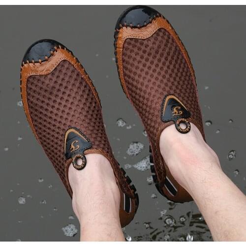 2021 Mens Summer Shoes Man Sandals Casual Fashion Kitchen bathroom Slippers beach Wear-Resistant Insole EVA