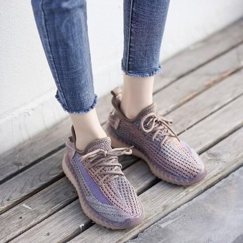2021 Ladies Sneaker Fashion Casual Shoes Outdoor Sports Running Shoes Light Breathable Reflective Trend Womens Walking Shoes