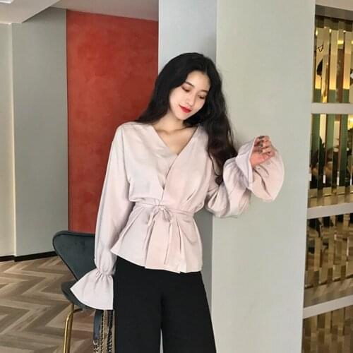 Womens Blouse Spring New Chic Temperament Shirts with Belt Slim V-neck Long Sleeve Shirts Woman SP445
