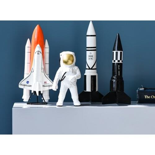 Spaceman sculpture rocket modern resin sculpture handmade home decoration accessories home decoration accessories modern