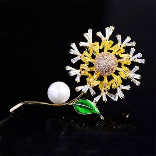 Large Pink Yellow Crystal Sunflower Brooch Luxury Cubic Zirconia Women Brooches Wedding Jewelry Bling Decor Dress Coat Broche