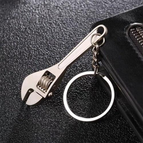 New Stylish Metal Wrench Keychain Creative Gift Customized Alloy Car Accessories Pendant Survival In The Wild Key Ring Jewelry