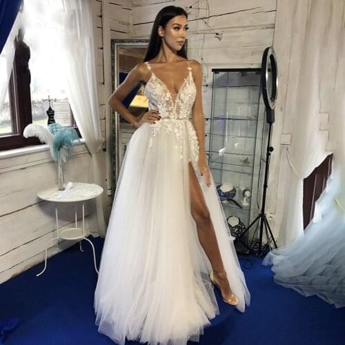 Boho Tulle Wedding Dress V-Neck Lace Applique Bead Flowers A-Line Wedding Dresses Illusion Beach Princess Bridal Gowns with Slit