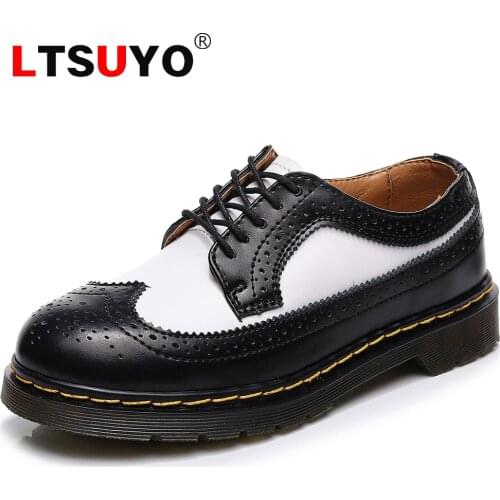 New mens and womens leather Martin shoes, fashionable casual brooch couple shoes, British high-end thick line low-top shoes