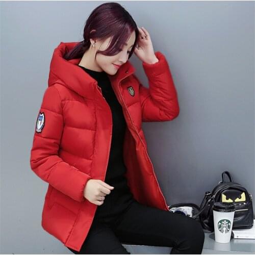 2017 Winter Hooded Women Short Parkas Slim Warm Thick Cotton Jackets Zipper Lady Cotton Coat Epaulet Button Female Outwear Mw020