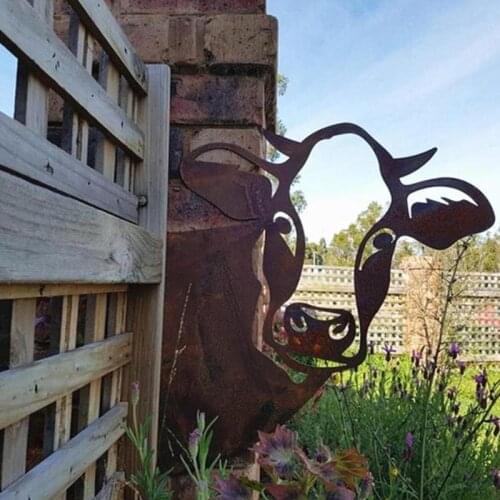 Farms Peeping Cow Countryyard Decoration Hollow Iron Piece Cattle Head Gardening Hanging Ornaments Metal Animal Yard Art Statues