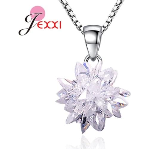 Lovely Woman Short Necklace 925 Sterling Silver Excellent Irregular Crystal Flower Handmade Pendant Party Accessories Jewelry