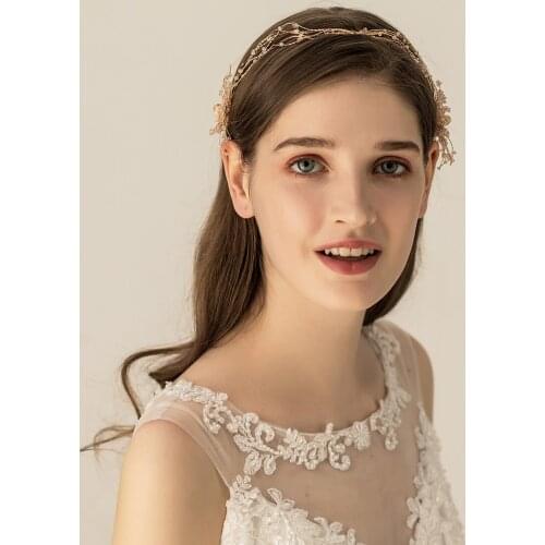 Luxury Retro Bridal Headdress Golden Support Butterfly Pearls Chain Handmade Head Band for Wedding Perform Studio Photo O535