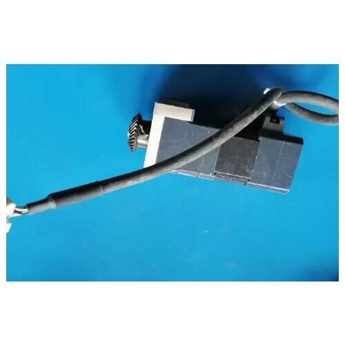 ASM46AK-N7.2 stepper motor , used in good condition . 80% appearance new , good working , free shipping