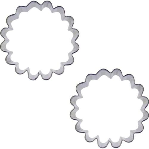 Chrysanthemum shape 2 pieces cookie cutting tool, baking tool, cake decoration fudge cutter, bread slicer stainless steel