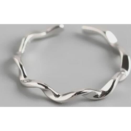 New Fashion Simple Sweet Twisted Line 925 Sterling Silver Jewelry Smooth Wave Personality Popular Opening Rings R049