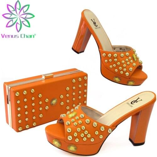 2021 New Design Nigerian Women Matching Shoes and Bag Set in Orange Color Italian Mature Ladies Sandals for Garden Party