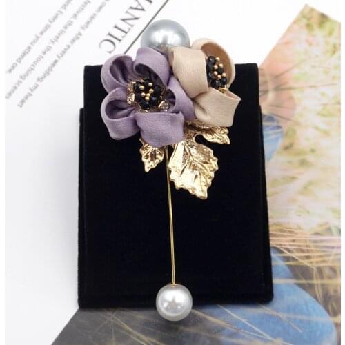 New Cloth Art Pearl Fabric Flower Brooch Cardigan Shirt Shawl Scraf Buckle Lapel Pin Corsage Badge Jewelry for Women Accessories