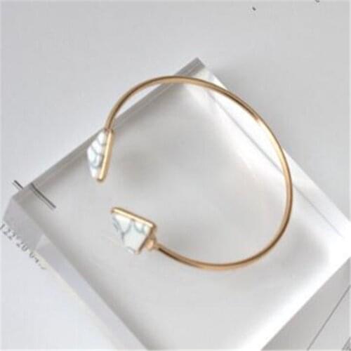 Lusion Bohemian Geometry Stone Triangle Simple Bracelet Fashion Metal Opening Bangle Womens Party Jewelry Accessories Femme New