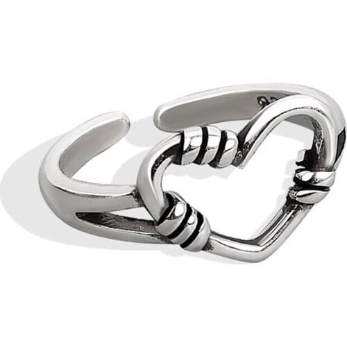 Retro Hollow Out Heart-shaped Metal Ring Romantic Simple Silver Color Opening Ring Fashion Womens Party Jewelry Gift