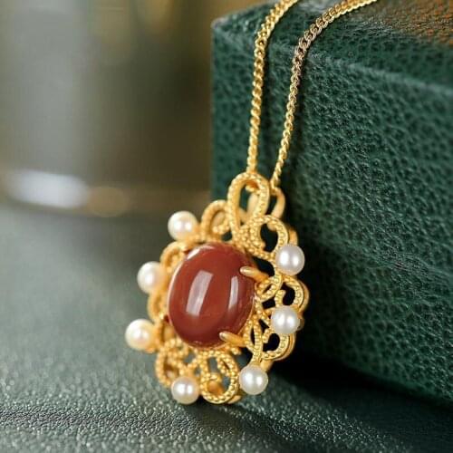 Exquisite Design Necklace S925 Sterling Silver Gilding Inlaid Pearl Southern Red Agate Pendant Womens Light Luxury Court Style