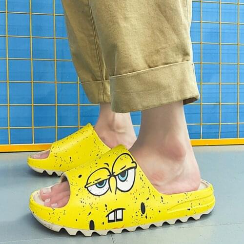 NEW Slippers Men Graffiti Pattern Platform Cartoon Outdoor Comfortable summber Beach Slides Soft Sole Men Flip-flops room shoes