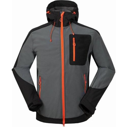 New light version of mens outdoor camping mountaineering sports jacket composite velvet soft shell jacket