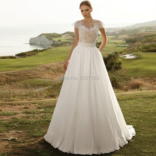 Chiffon Beach Wedding Dresses O Neck Short Sleeves A Line Floor Length Lace Appliques Button Boho Bridal Gowns Vestido De Noiva