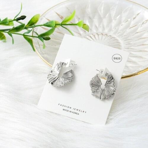 Minimalist Retro Irregular Fold Thin Earrings Silver Color Simple Geometric Hip Hop Style Round Lumpy Hoop Earring Women Jewelry