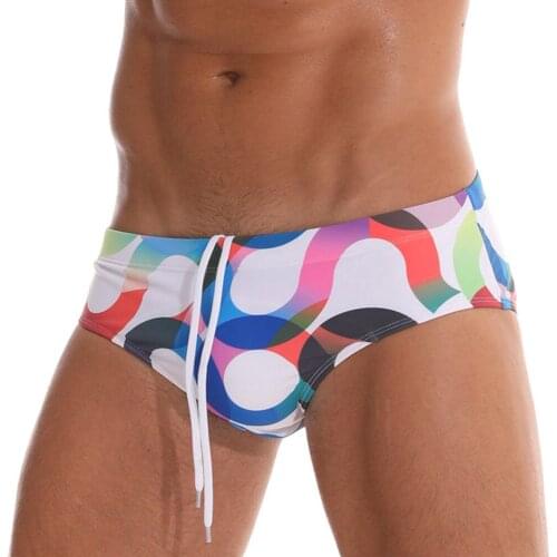 2021 Hot Sale Sexy Mens Triangle Swimming Trunks Simple Swimsuit Swimming Trunks Mens Surfboard Beach Surfing Swimming Trunks