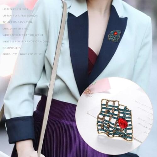 Brooch Beautiful Pin Shiny Bright Womens Brooches Wedding Banquet Decoration For Women LXH