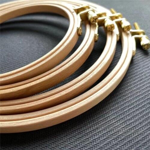 Beech Round Embroidery Hoop Wood Embroidery Frame Hand Embroidery Racks Cross Stitching Rings for Needlework DIY Sewing Tools