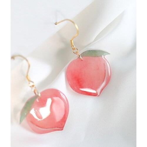 2020 New Japanese Summer Pink Cute Peach Long Earrings for Women Acrylic Fashion Pink Peach Pendant Earrings Womens Jewelry
