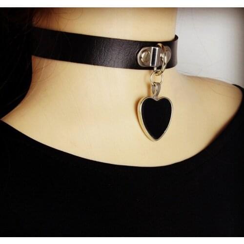 Heart Pendant Choker Necklaces Neck Collar PU Leather Restraints Punk Gothic Choker collares jewelry