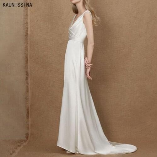 KAUNISSINA Simple Beach Wedding Dress Sleeveless V-Neck Court Train Bridal Gowns Vestidos De Noiva Bride Long Robe De Mariee