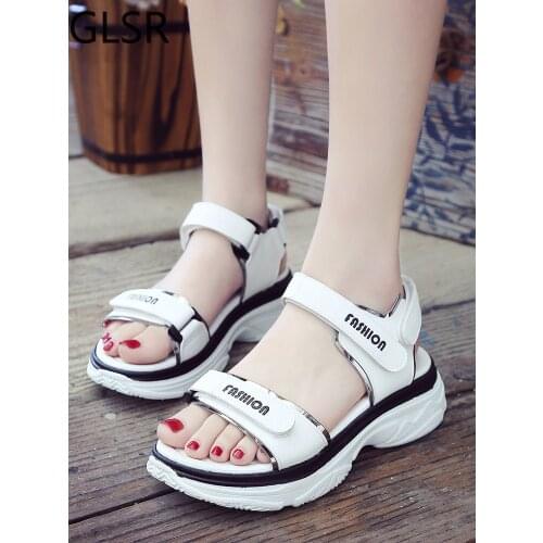 2020 new sports sandals women summer Korean fashion thick bottom students wild womens shoes beach shoes