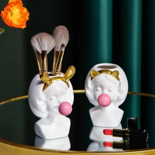 Nordic Home Decoration Resin Vase Flower Pot Pen Holder Makeup Brush Holder Storage Box Cute Girl Sculpture Desktop Decoration