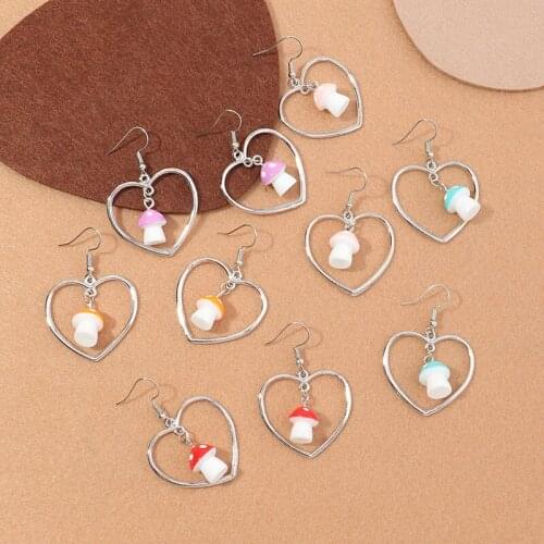 Creative Cute Harajuku Mushroom Earrings Women Fashion Handmade Heart Dangle Earring Hook Girl Funny Jewelry for Lady Child Gift