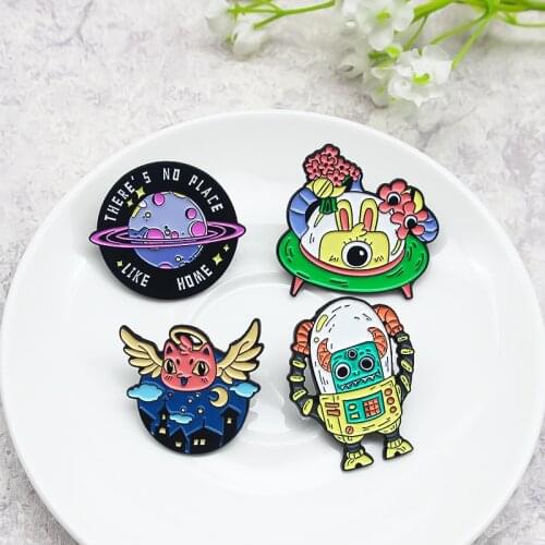Stellar planet Airship Alien Get home Enamel Lapel Pin Night angel Aliens Robot LIKE HOME Brooches Badges For Woman Jewelry Gift