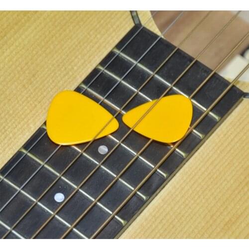 100 pcs New Medium 0.71mm Blank Guitar Picks Plectrums Solid Orange Celluloid