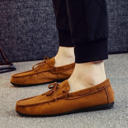 Fashion Men Quality Flat Shoes Comfy Light Mens Slip on Suede Loafers New Casual Hombre Zapatos Mens Red Shoes Moucassin Homme