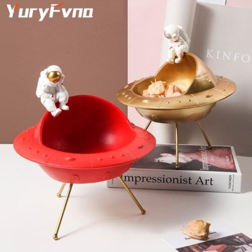 YuryFvna Nordic Creative Astronaut Figurine Entrance Key Storage Desktop Tray Home Decoration Accessories Gifts