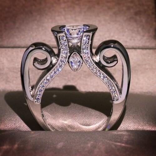 Classic Womens Wedding Ring Silver Plated Round Cut Zircon Ring Cocktail Party Brdal Ring Engagement Banquet Jewelry Lover Gift