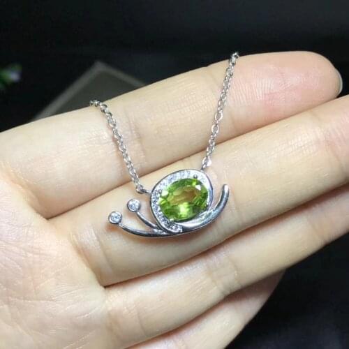 Fashion elegant Snail natural green peridot gem necklace natural olivine pendant necklace S925 silver woman girl gift jewelery
