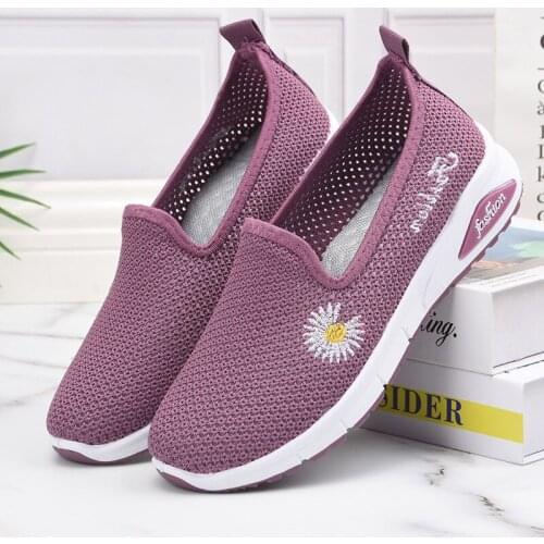 Summer women flat shoes 2021 new flying knitting shoes fashion flowers ladies sneakers pedal lazy shoes women mesh running shoes