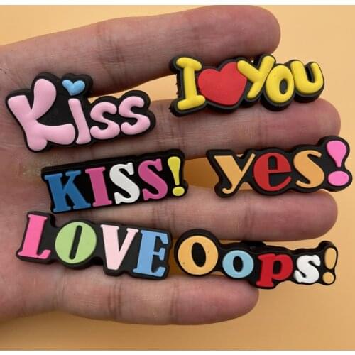 Single Sale 1 Pcs Love PVC Shoe Decoration KISS I LOVE YOU Alphabet DIY For Kids Party Xmas Valentines Day Gifts 4P-10L-1