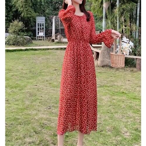 Plus size spring and summer long sleeve chiffon dress floral dress bohemian vacation beach dress